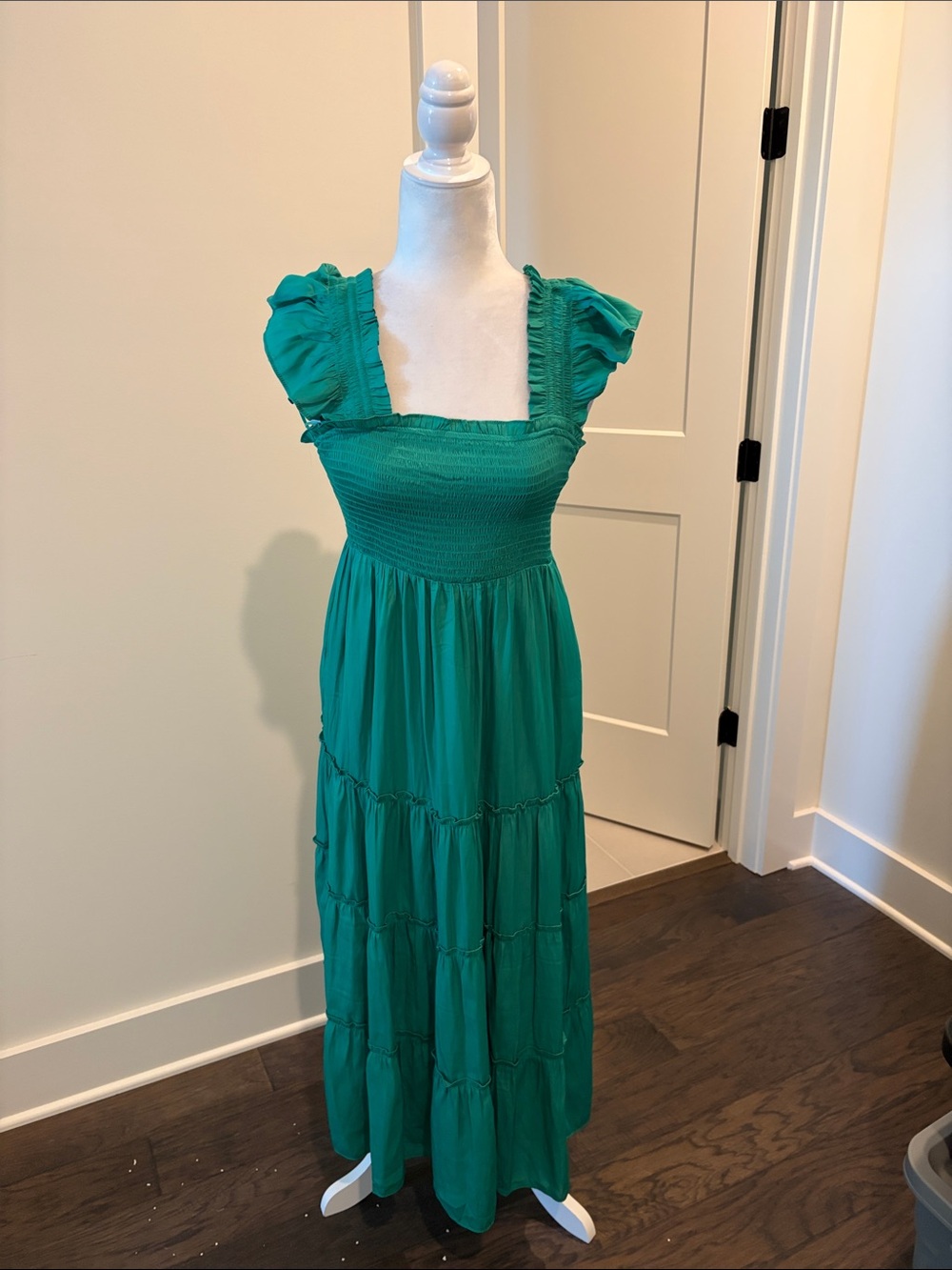 New With Tags Skies are Blue Green Flutter Sleeve Midi Dress Sz S